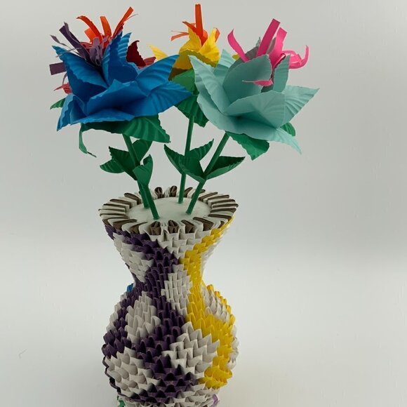 2018 Handmade Signed & Dated 3D Modular Origami Paper Flower Vase w/ Flowers - Picture 5 of 7